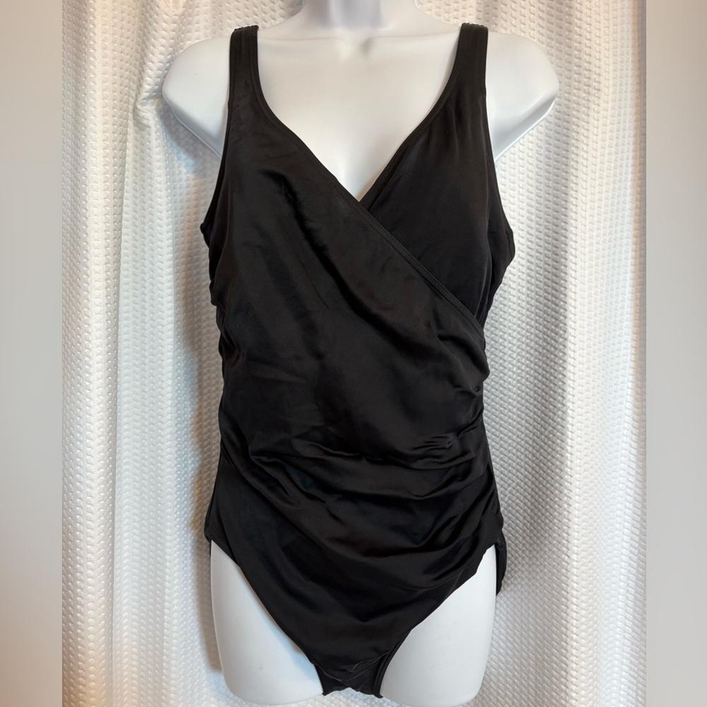 Lands’ End black one-piece swimsuit size 10